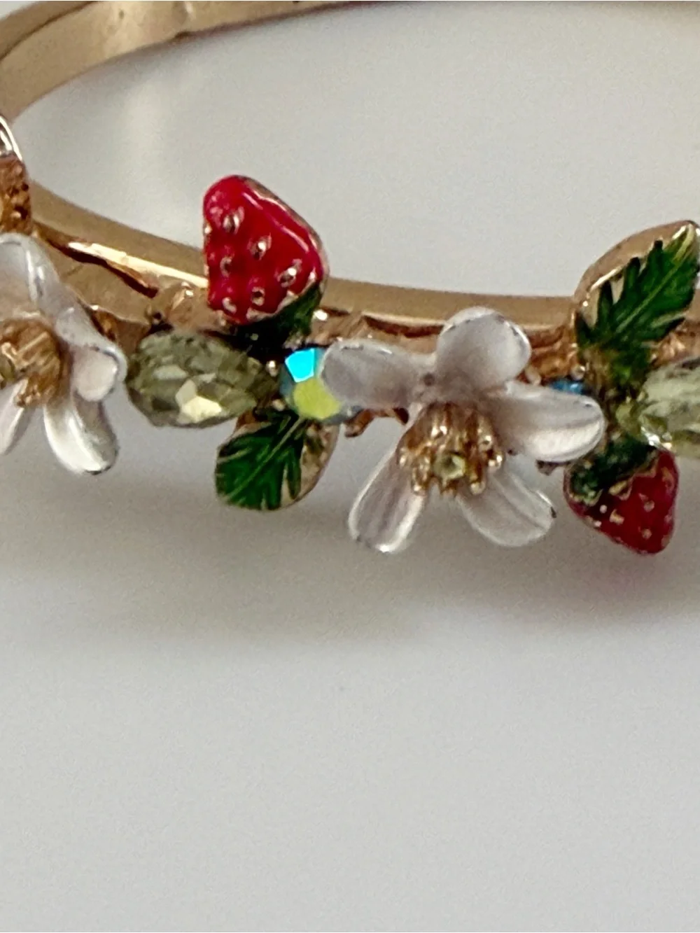 Betsey Johnson Strawberries White Flowers Gold Tone Hinge Bangle Bracelet